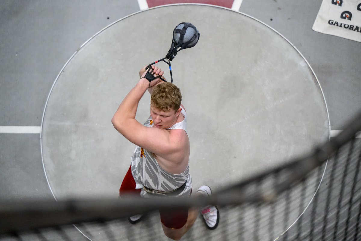 CycloneTrackXC's tweet photo. 𝙒𝙚𝙞𝙜𝙝𝙩 𝙏𝙝𝙧𝙤𝙬 // 𝙄𝙤𝙬𝙖 𝙊𝙥𝙚𝙣

Garret Wagner tosses 63-11 3/4 (19.50m) for a new PR, moving up to sixth in Iowa State history! Daniel Norris cements sixth with 61-10 1/4 (18.85m).

#CycloneSZN https://t.co/2T4UvqDvbU
