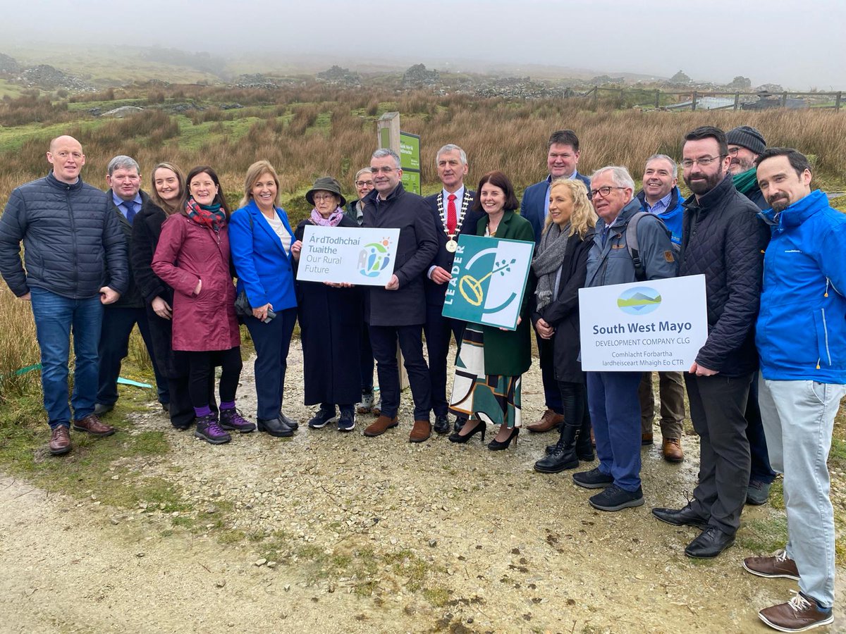 Today, we launched the #Slievemore Heritage Trail, a masterpiece blending archaeology, tech, and storytelling! Thanks to a €165,197.51 LEADER grant, augmented reality now guides you through the #DesertedVillage, preserving history while captivating with narratives.  #Innovation