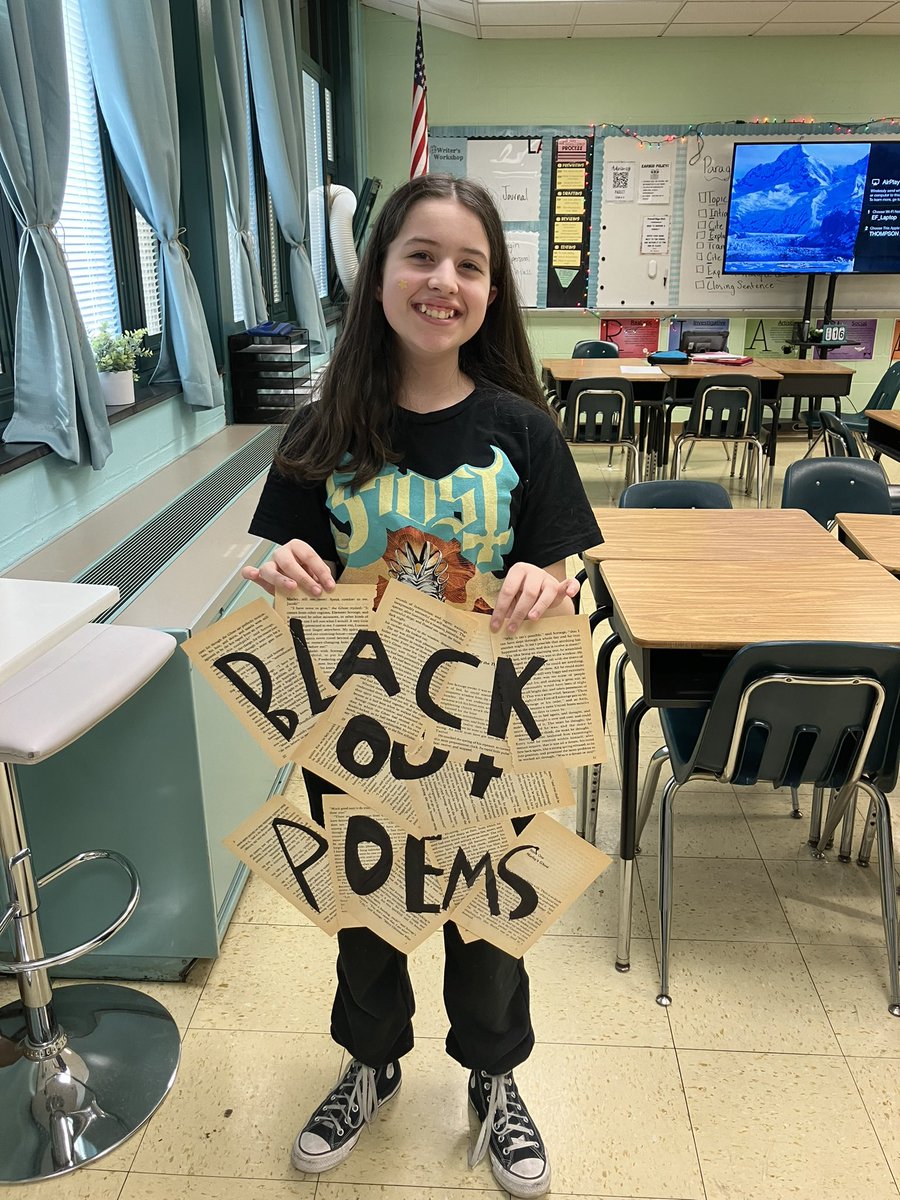 MsDThompson2's tweet image. Emily was showing off her “Artistic -Creator” side while designing the layout of our Blackout poem bulletin board.

Thank you Emily for putting this together to display your classmates poetry!

#RIASEC #poetry #createdtocreate

@EFMSWarriors @MrChairge