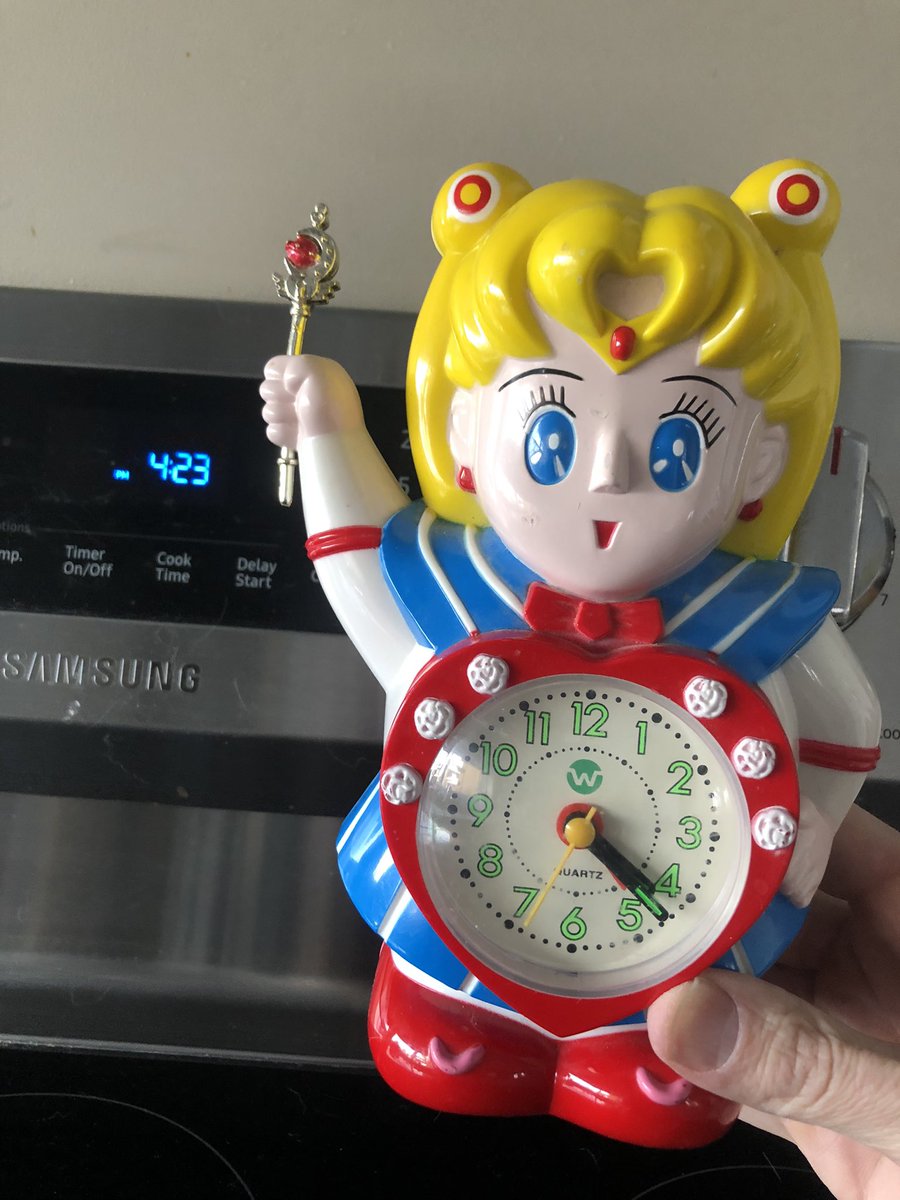 This clock is cursed. It was in a bin for at least a decade. I put batteries in to try it out. Messed around with the time to try to trigger the alarm and… now it somehow has the correct time within a minute?