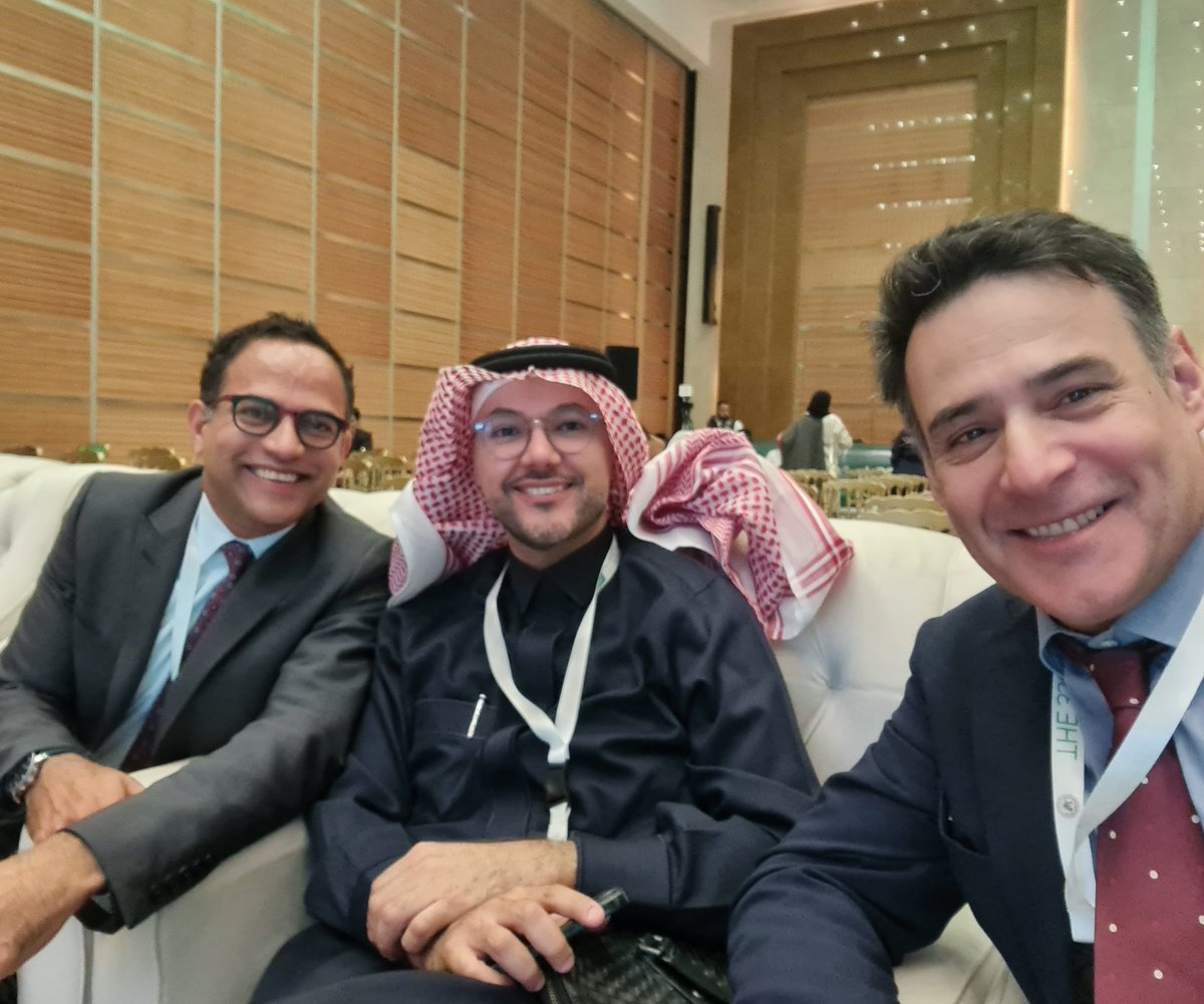 Meeting the big stars 🌟 of #endourology My dear friends @peepeeDoctor and @sbinhamrii during the #SUA35 @saudiurological Last November was at Jeddah, this time at Madinah