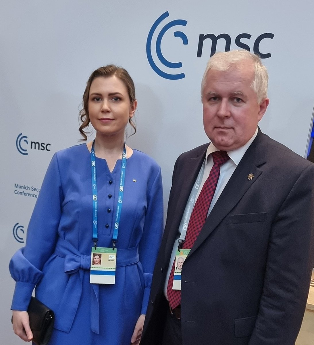 Opening of #MSC2024 with the Lithuanian Minister of Defence @a_anusauskas Why am I wearing 🇺🇦 flag pin instead of my own 🇱🇹 ? Bcs tomorrow, there will be multiple ukraines flaming all over Europe, if we continue our mistakes with: 🧵 @MunSecConf #MSCmoments