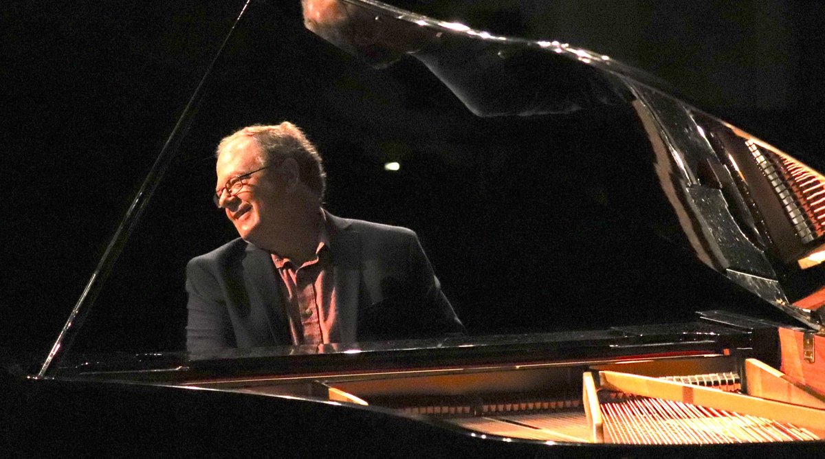 CONGRATULATIONS to Duane Philgreen for being selected by the NFHS Music Committee to receive the Section IV Outstanding Music Educator Award representing Illinois, Indiana, Iowa, Michigan, and Wisconsin!

nfhs.org/articles/2023-…