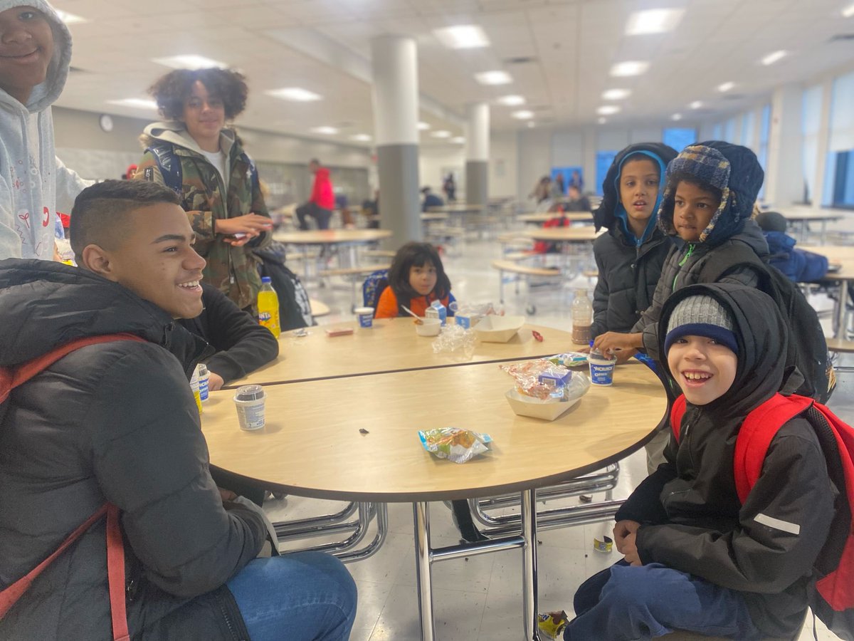 M.S. 935 tweet media