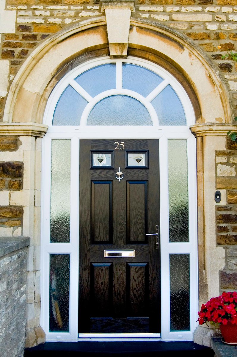 thewindowshop1's tweet photo. Installation in Wellingborough, Northants. A house full of Double Glazed fully sculptured Veka Windows and a Black Composite Door.
Contact us today for a free no obligation quotation 01933383451 / 07881912518. We pride ourselves on having zero pressure sales. https://t.co/ddFkrYyiDz