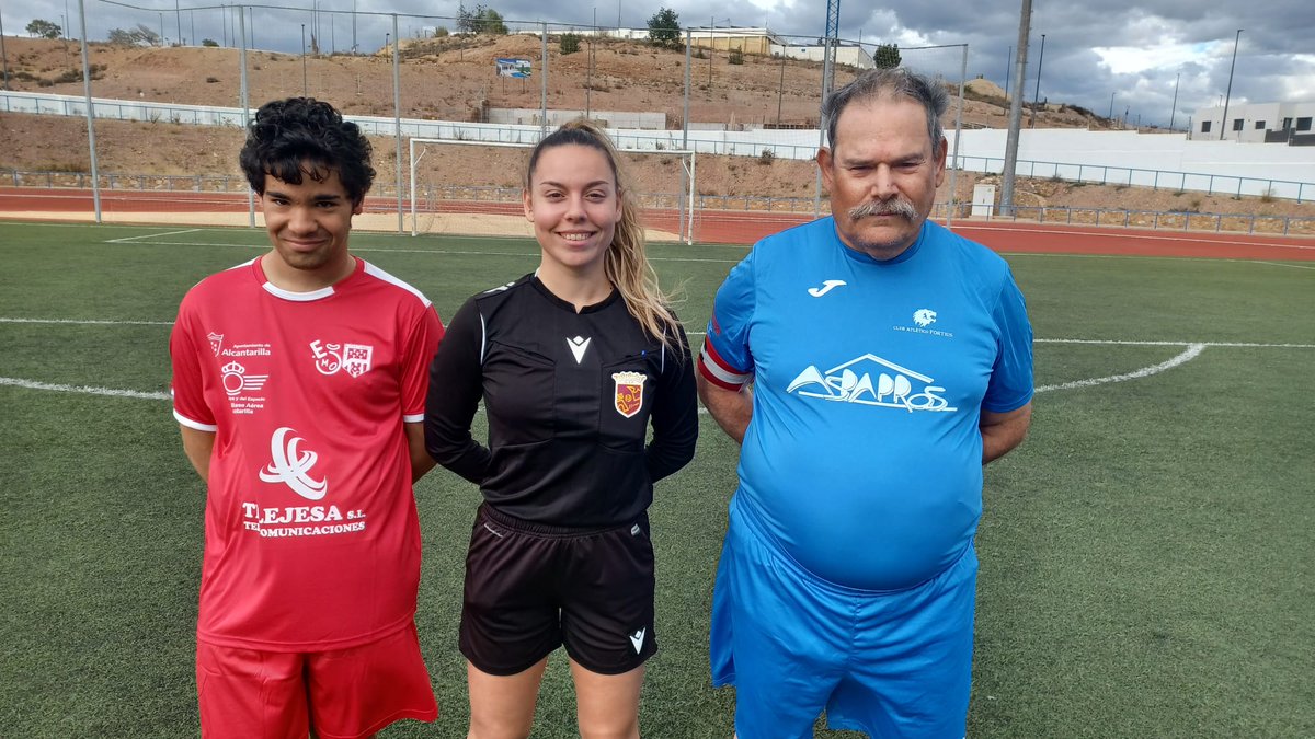 𝐋𝐈𝐆𝐀 𝐒𝐔𝐏𝐄𝐑 𝐅𝐔𝐓𝐁𝐎𝐋 𝟖

😊⚽️Esta tarde volvimos a vivir una nueva jornada de fútbol inclusivo en Alcantarilla con nuestra sección de Super Fútbol 8

#SoñamosJuntos ❤️🤍