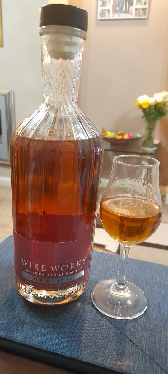 Dram number two this Friday is a new bottle opening. I tried this @whitepeakwhisky Double Oak Port cask at this distillery & was blown away by the depth of flavour achieved in a whisky so young. If you haven't tried any of their stuff yet, why not? You won't be disappointed.