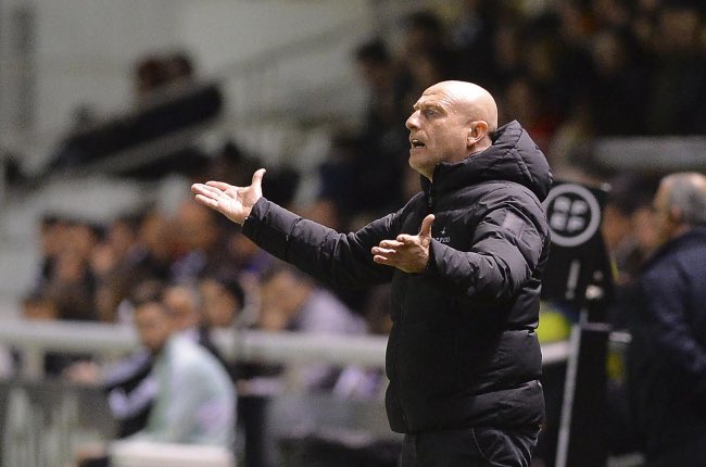 javipucela_'s tweet photo. Este señor lleva 6 victorias y 1 empate en 7 partidos con el que era el colista de Segunda, invicto en 2024 ganando 2 partidos con un jugador menos. Pero como no vende humo en las ruedas de prensa pues no se hablará en ningún medio. Don Julián Calero Parera Garfia Bordalás https://t.co/nH9KXFM3VQ
