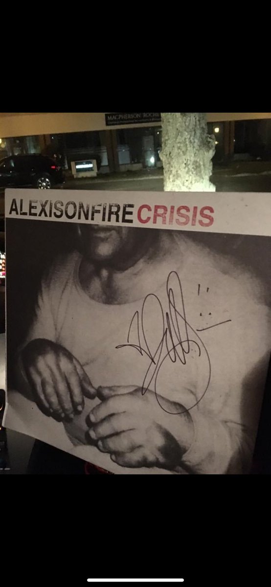 _EmAnne's tweet image. Hey @wade_macneil! Any chance I can buy you a beer in exchange for a signature on this beauty in Moncton? I’d be forever grateful 🙏🏻