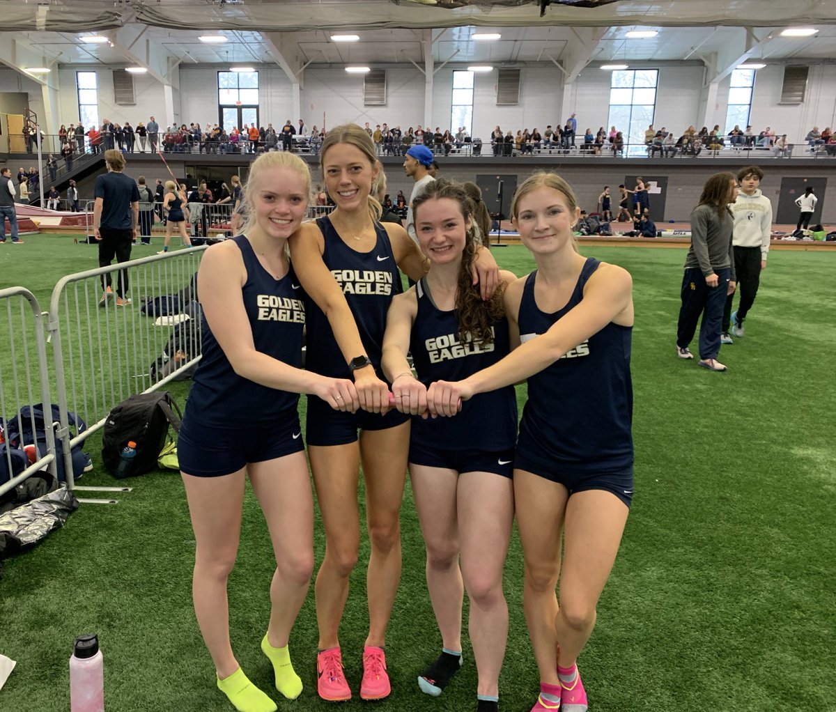 🚨🚨NATIONAL QUALIFIER ALERT🚨🚨

Women’s 4x800

🥉 with a 9:38.70 which is good for an <a href="/NAIA/">NAIA</a> auto qualifying standard!

Splits:
<a href="/JRemtema/">jacie remtema</a> 2:24
Baumann 2:20
Kurtz 2:27
VanderLaaan 2:26