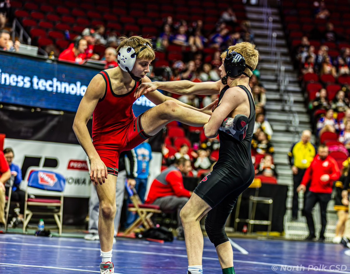 Tomorrow morning Reece Wrage and Charlie Boelman look to finish their seasons with wins in the 7th place match! #GoComets
