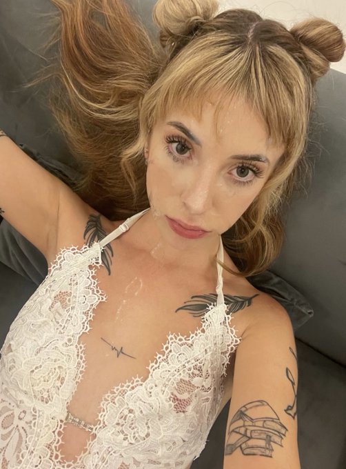 being super duper pale means cum NEVER FUCKING SHOWING UP ON YOUR FUCKING SKIN FOR MORE THAN 30 FUCKING