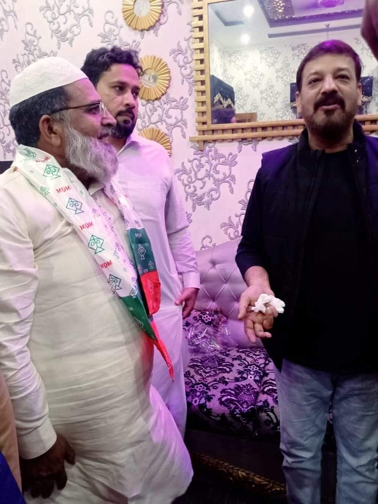 MoidAnver's tweet photo. نو منتخب حق پرست ایم پی اے معید انور نے گلشن اقبال 13D3 بلوچ گوٹھ میں دانش بھائی کی رہائشگاہ پر بلوچ گوٹھ کے معززین سے ملاقات کی اور عام انتخابات میں بھر پور حمایت پر شکریہ بھی ادا کیا۔ اس موقع پر ٹاون انچارج علی محفوظ بھائی اور دیگر ذمیداران بھی موجود۔
#MQMPakistan #PS101 https://t.co/3O2vkQCYQ4