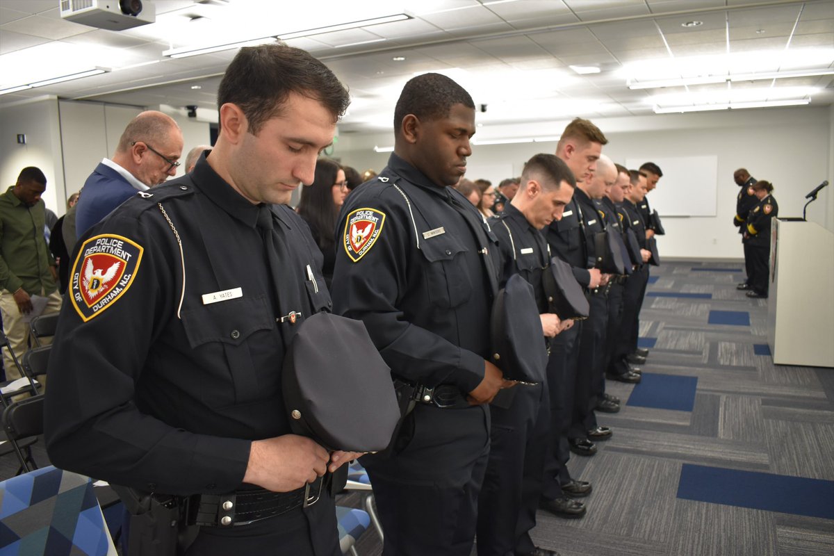 TheDurhamPolice's tweet image. Congratulations to the 8 new officers who graduated from Durham Police Academy 58 today! Thank you for your commitment to serve the Durham community and we wish you all the best in this new endeavor! #DurhamPolice #Academy58 #RiseToTheChallenge #BeTheChange