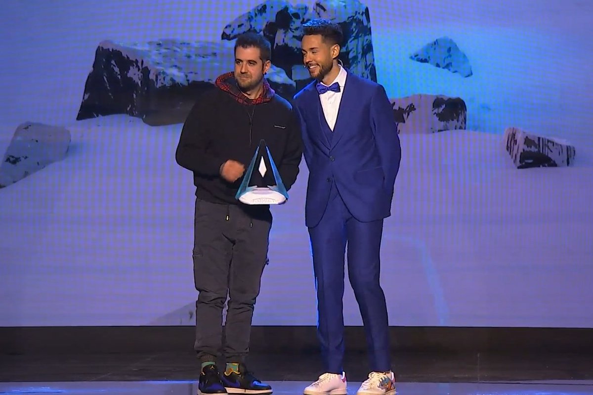 KABOlml's tweet photo. @auronplay El protagonista de los PREMIOS #ESLAND2024 
#SquidCraft
@estopaoficial 
#MinecraftExtremo 
#auron #auronplay https://t.co/qV3zhWKcx1