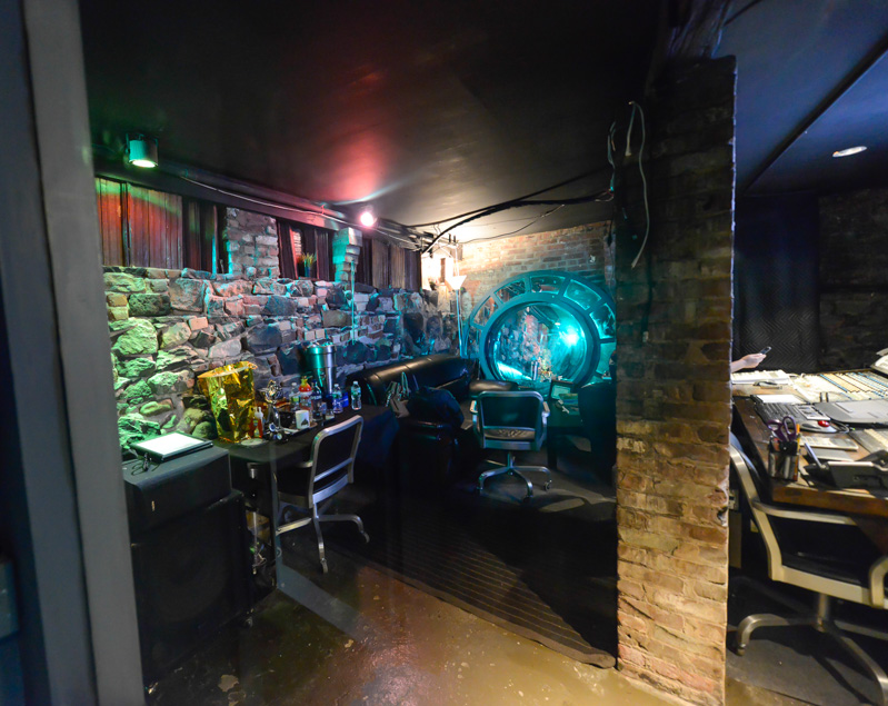 DockStreetSI's tweet photo. 🎤 Hit the studio where Staten Island's hip-hop vibes come alive! Dock Street Recording Studio is your go-to for mixing, mastering, and making beats. Ready to lay down tracks that turn heads? Let's amplify your sound. 🚀

Learn More: https://t.co/yJwXLbMnnr https://t.co/x5g4G21m8O