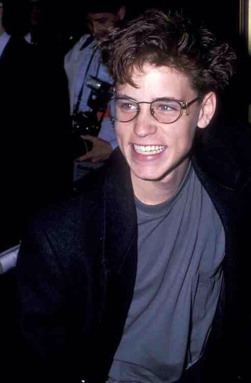 forevercoryhaim's tweet photo. His smile 🥰😍

#coreyianhaim #coreyhaim #haimster #dreamalittledream #licencetodrive #thelostboys #samemerson #lesanderson #80s #90s #kindnessforcorey https://t.co/IzHw9RVfqg