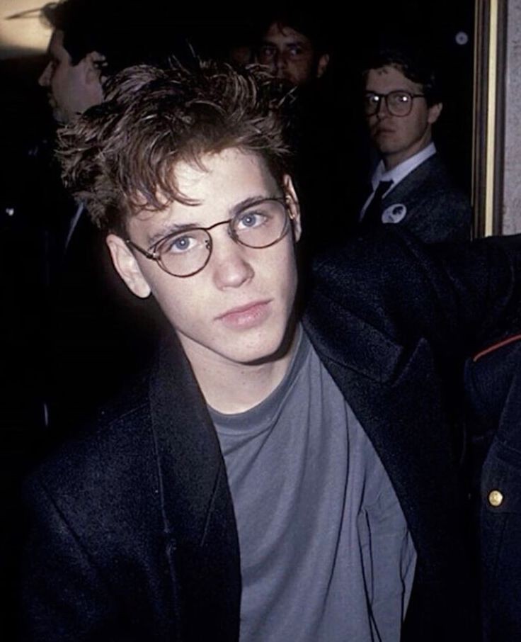 forevercoryhaim's tweet photo. His smile 🥰😍

#coreyianhaim #coreyhaim #haimster #dreamalittledream #licencetodrive #thelostboys #samemerson #lesanderson #80s #90s #kindnessforcorey https://t.co/IzHw9RVfqg