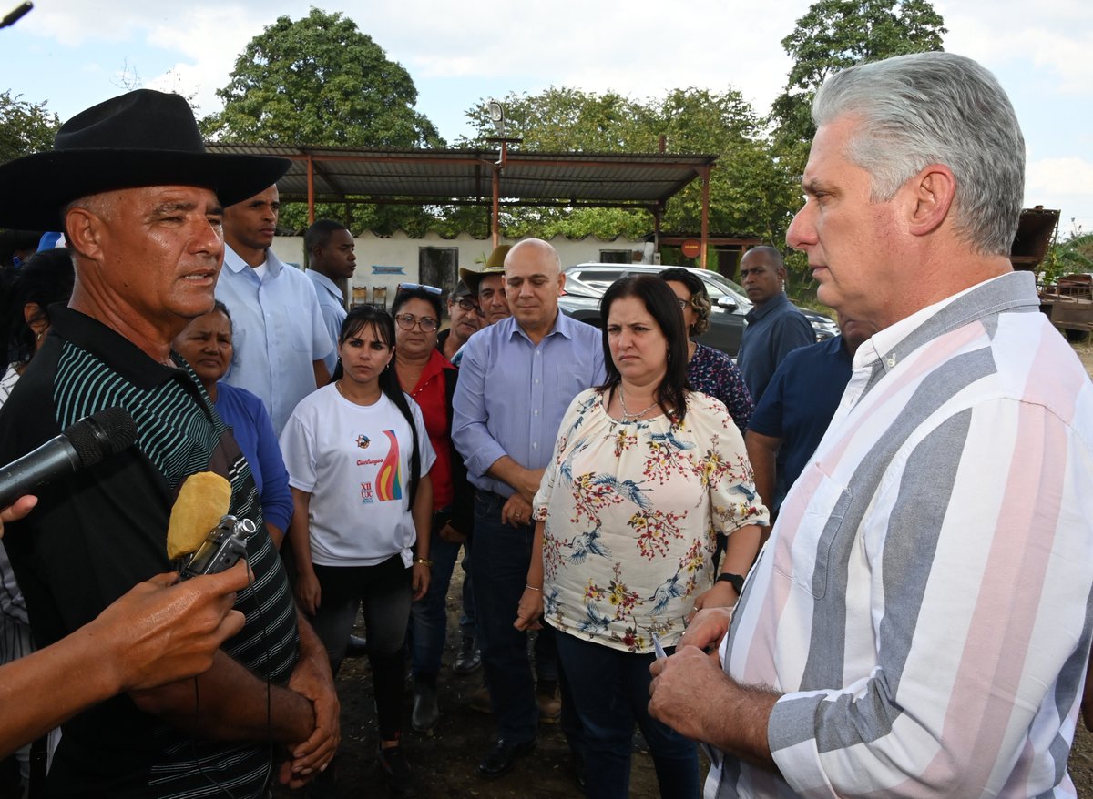 🗣️|Interactuar con los colectivos donde las cosas no marchan bien es el propósito para proponer soluciones que son parte de nuestras reservas. Se trata de salir de la actual situación combatiendo, como nos convocara el General de Ejército, Raúl Castro Ruz, el pasado enero.