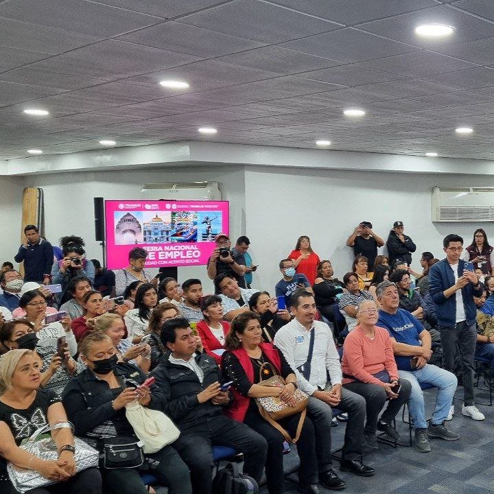 Luis_diazdeleon's tweet photo. Finalizamos nuestra Feria Nacional de Empleo "Ciudad con Acento Social" de forma satisfactoria, durante estos dos días tuvimos una afluencia de más de 10 mil personas buscadoras de empleo, más de 20 mil vacantes.
#ExpoCooperativas #TrabajoEnLaCiudad #GobiernoConAcentoSocial @GobCDMX @TrabajoCDMX @SneCdmx @CCLCDMX @icat_cdmx