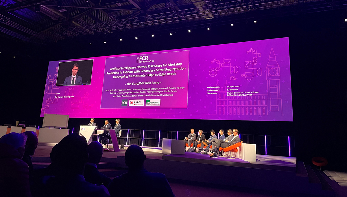 At #PCRLV, @stolz_l presented data that used the EuroSMR to determine risk scores for patients undergoing the procedure for secondary mitral regurgitation. More on the new AI-based algorithm and comments from @DFCapodanno, @OhnoTuri and @ignamatsant: tctmd.com/news/eurosmr-s…