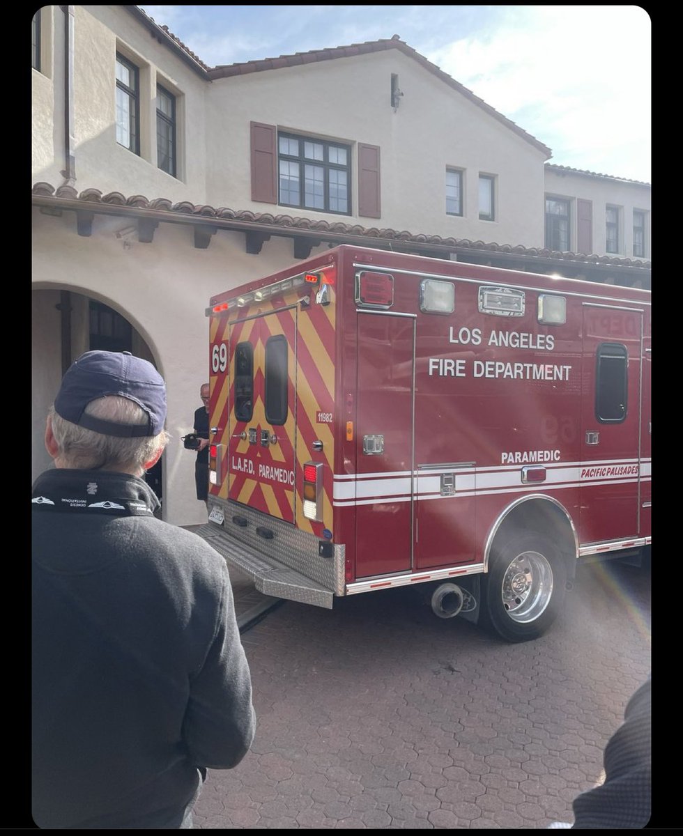 TWlegion's tweet photo. The scene right now at Riv https://t.co/2a6guitDEd