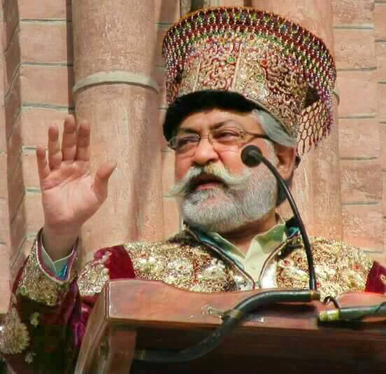 Who is Pir Pagara, the Spiritual Leader of "Hurs" and who are they ?

A Long and Interesting thread 🧵