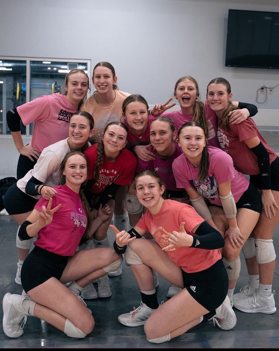Arrived in Kansas City, ready to take on competition at Triple Crown this weekend! Let’s go VCN 16 Elite!!!!!
