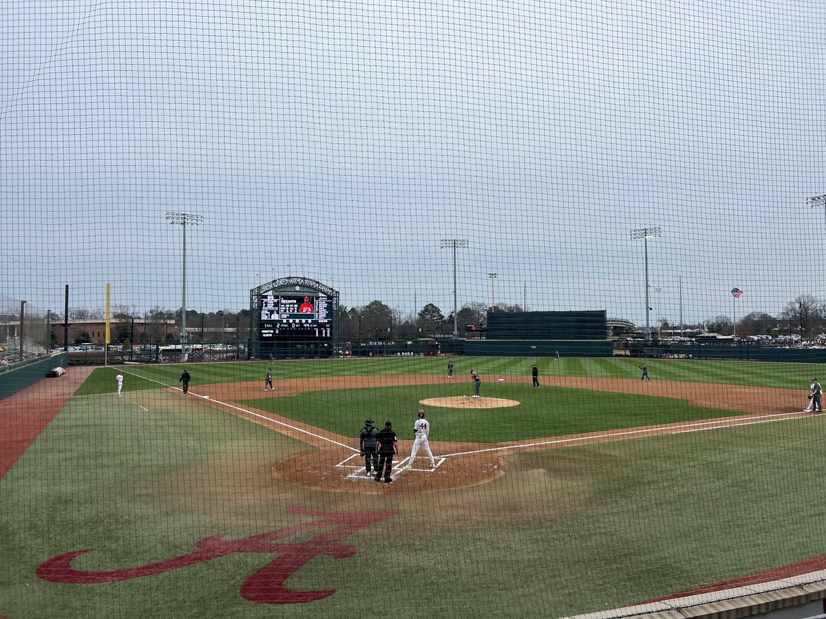EllieMiltz's tweet photo. @AlabamaBSB Hosting The Manhattan Jaspers. Coverage on @wvua23 with @DrewPavan_TV at 10. https://t.co/8pYsjoJisP