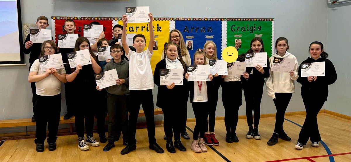 Ryan & Karla from our Ayr North team attended Braehead Primary’s assembly today to present @YouthScotland Hi5 award certificates to the P7 class for their hard work learning songs, script and staging for their fabulous 'Chaos in Toytown' panto performance back in December! 👏