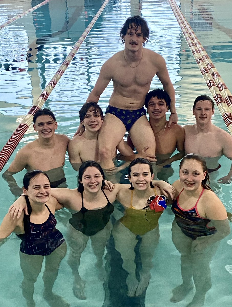 Monarch Swimming and Diving tweet media