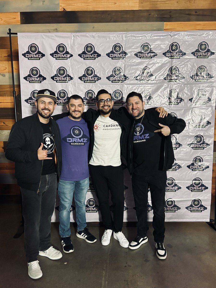 Graffzity | Pets R' Us tweet media