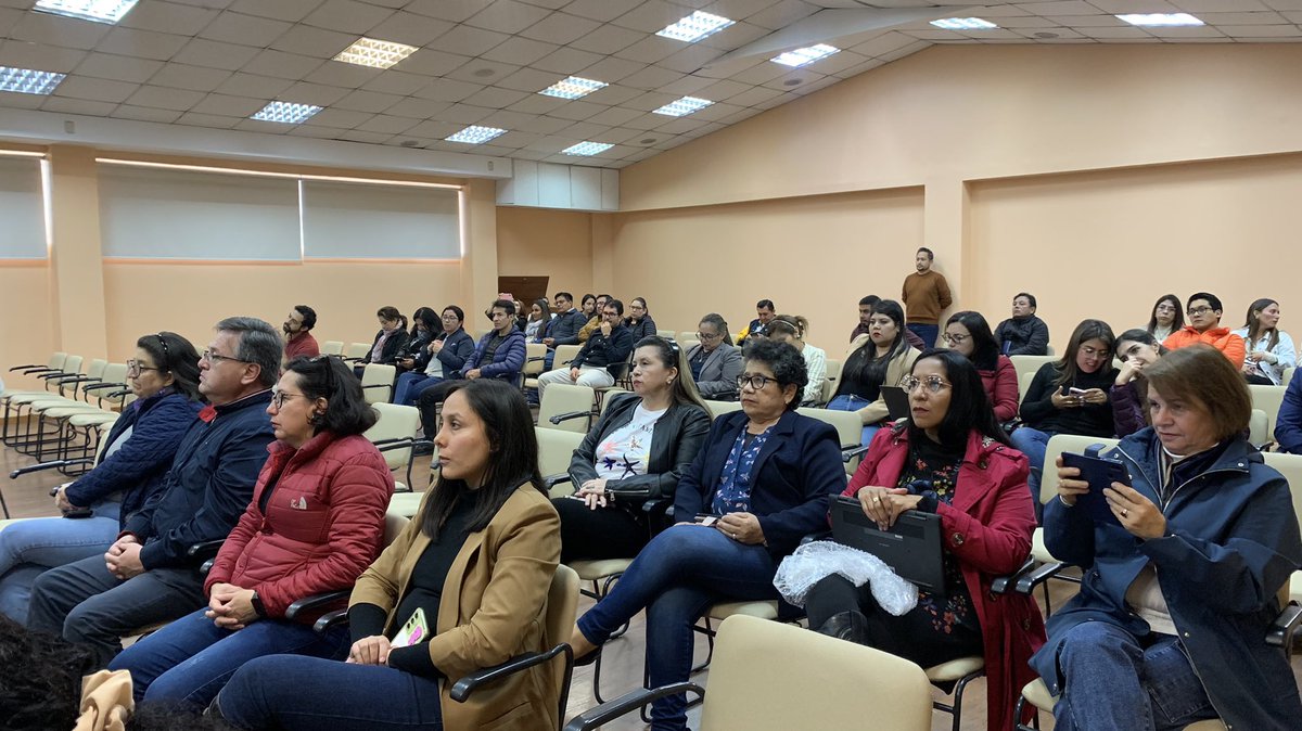 utpl's tweet image. Lanzamiento del libro "Hacia donde va la educación superior: El caso de Ecuador" 🇪🇨

🙌 Promover la ética en la educación superior es un reto para el docente y este libro explora tendencias, desafíos y oportunidades que están dando forma al panorama educativo actual. 📖…