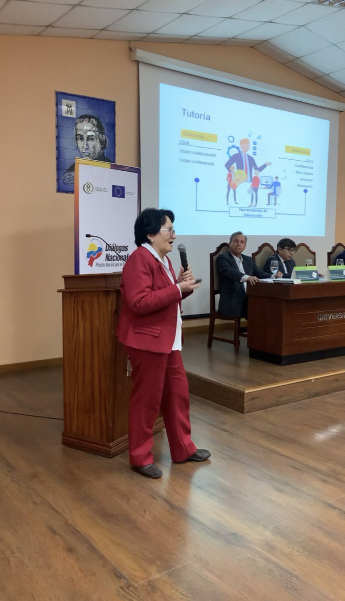 utpl's tweet image. Lanzamiento del libro "Hacia donde va la educación superior: El caso de Ecuador" 🇪🇨

🙌 Promover la ética en la educación superior es un reto para el docente y este libro explora tendencias, desafíos y oportunidades que están dando forma al panorama educativo actual. 📖…