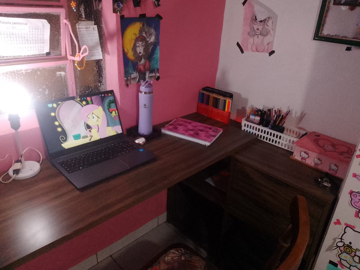 onhastudybe's tweet image. é os guri nada  aestjetic(olhando assim parece muito bagunçado alias