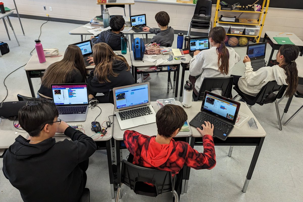 Having a great time learning about computers and coding today. Thanks to the <a href="/WellingtonCath/">Wellington Catholic DSB</a> Tech Loaning Library for the Microbits, and <a href="/welcdsbcoaches/">Wellington Catholic DSB Instructional Coaches</a> for the inspiration! 

The <a href="/microbit_edu/">Micro:bit Educational Foundation</a> website had a ton of fun activities! <a href="/thestingersbuzz/">St. Michael School</a>