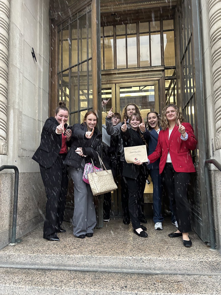 Erica Farris tweet media