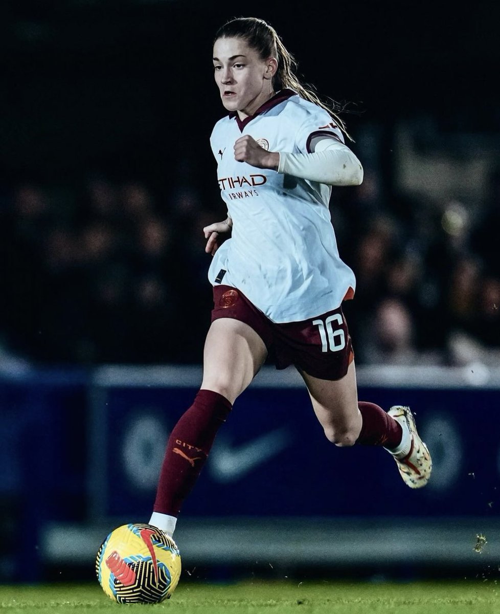 MCWFCXtra's tweet photo. Jess Park vs Chelsea:

▪️31 touches
▪️1 assist 
▪️15/16 completed passes
▪️4 chances created 
▪️100% successful dribbles
▪️4 passes into the final third

Bright spark. 🔥 https://t.co/rAFg7ovlqG