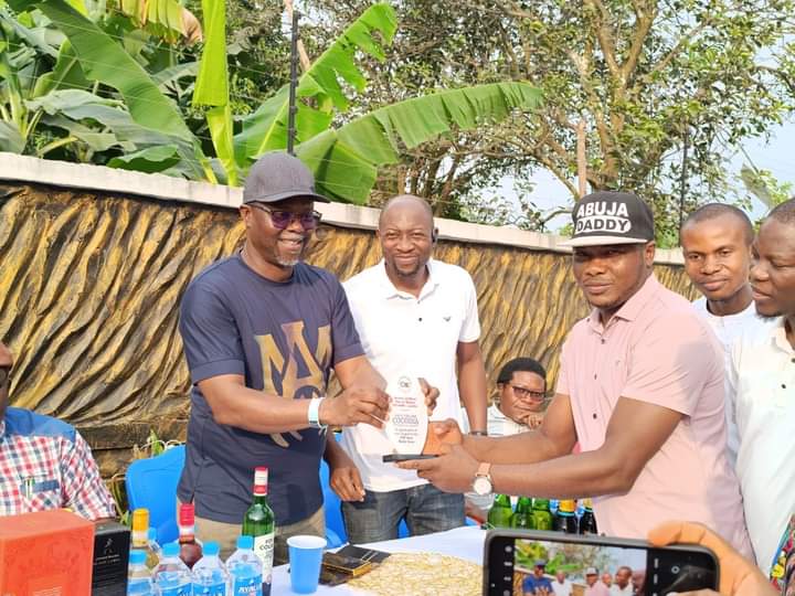 faf96442's tweet photo. more support and strength to discharge our duties to #BuildBayelsaWithDiri in the second tenure.
Congratulations #DiriLaw https://t.co/owlf8oKB8t