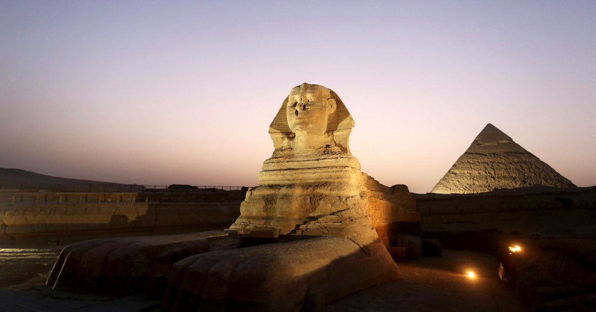 ReutersAfrica's tweet photo. Egypt aborts controversial pyramid renovation plan https://t.co/hu7qNlhPr1 https://t.co/1FcWy9sVA7