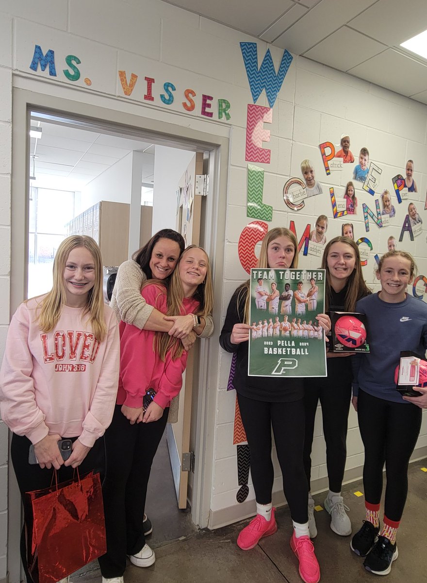 shortstufftp's tweet photo. Update to the Milly Moments event held at the Pella vs DCG game last week. All donations have been delivered. 
Perry High School, Crossroads, Lincoln, Madison, Jefferson, &amp; the Middle School. 
Bonus is that Perry is starting a middle school soccer program next year, so they were https://t.co/xNr2ozr5Hx