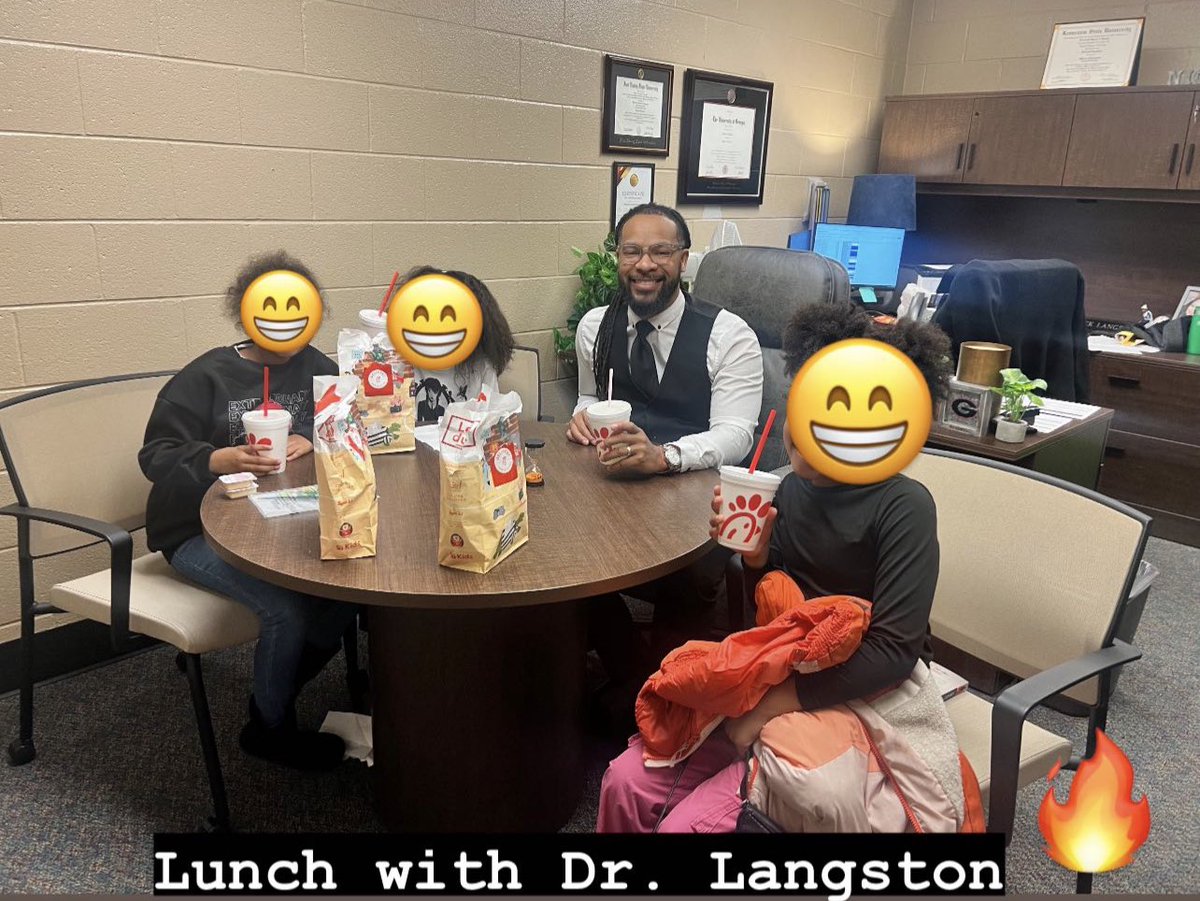 RodLangston's tweet image. Exciting news! Three of my amazing students decided to cash in their hard-earned PBIS points for a special lunch with an admin! Moments like these truly make all the hard work worth it. #PBIS #PositiveReinforcement #SchoolCommunity #APofCobb