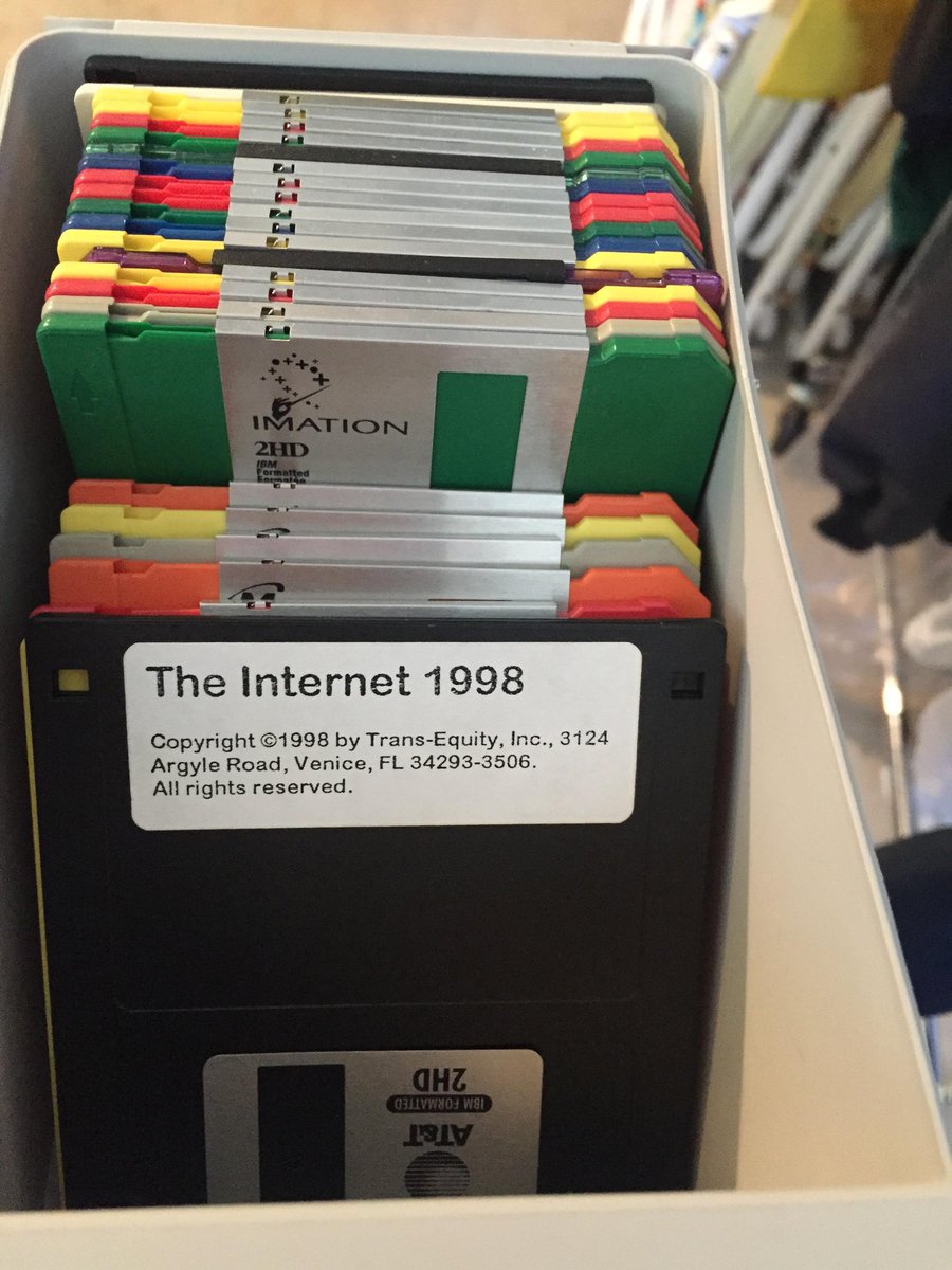 CommodoreBlog's tweet photo. In 1998 you could fit the whole internet on one floppy disk. https://t.co/zfItlwMrQN