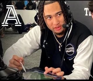 The_Reliant's tweet photo. Amber Rose: “You have protection?”

CJ Stroud: *pulls up the all-22* “Watch Laremy here…” https://t.co/9sGLxn9qfj