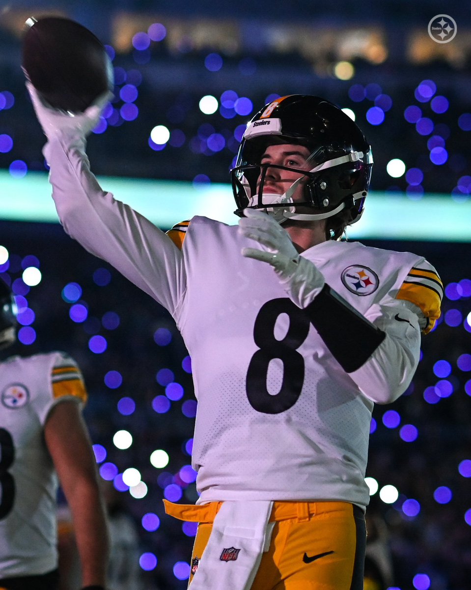 miketomlinmuse's tweet image. Which Qb is better?

Like for Kenny Pickett 👍🏻
RT for Justin Fields 🔃