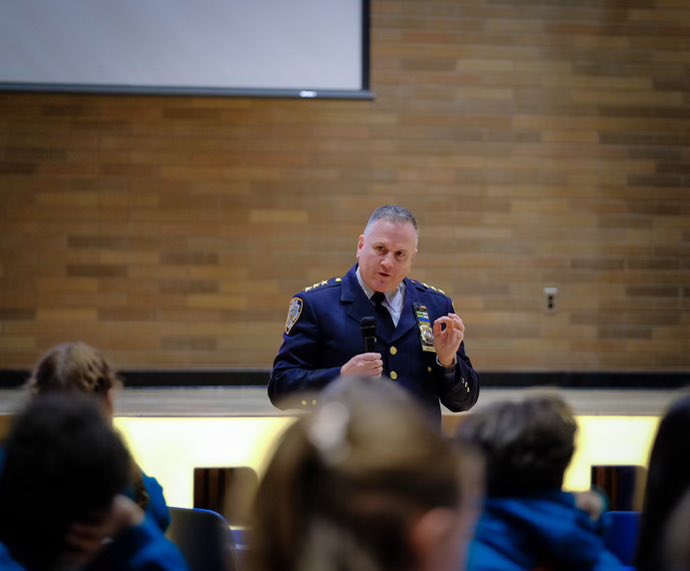 NYPDPersonnel's tweet photo. Fantastic speaking at the meet and greet with @metpolice_uk cadets. Strengthening ties and sharing insights to tackle crime and keep our communities safe together. Collaboration knows no borders! https://t.co/I9NH4icw17