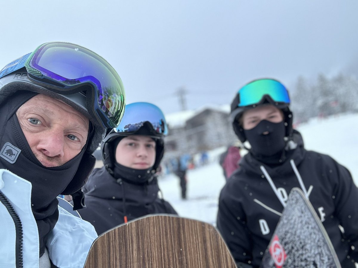FinishLine_Matt's tweet image. Epic #powderday in Jackson Hole! Can’t wait for tomorrow! #timewithkids #shredding #snowboarding