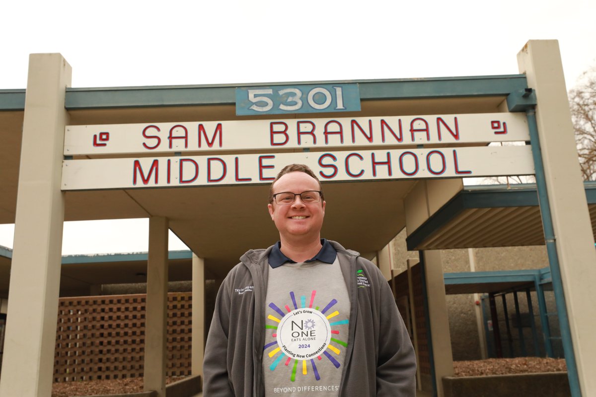 twkayatta's tweet photo. Today, we celebrated No One Eats Alone Day at Sam Brannan. This event is an effort to ensure that middle school students feel recognized and connected in the classroom, and with each other. It was inspiring to see all the students who stopped by have a great time. https://t.co/isbfOnG68Y