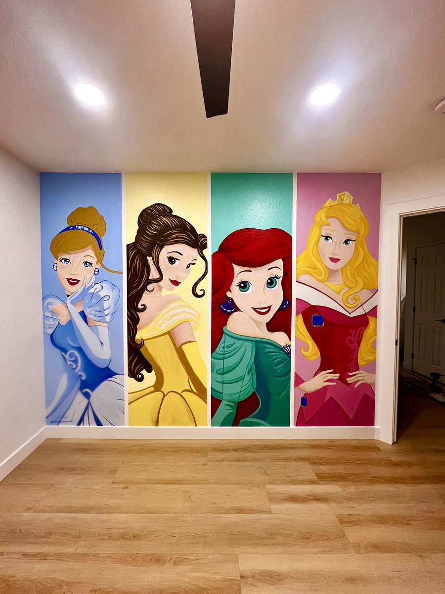 JHunsakerDesign's tweet image. Two murals I did this week for a nice family out in Mesa
