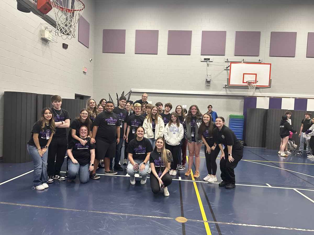 CoachKrisBrown's tweet photo. Couldn’t imagine being anywhere else without these kids💜#swimforfrankie https://t.co/IkuaVgHUc7